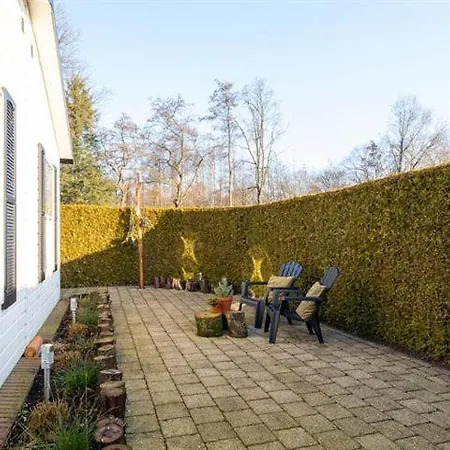 40, Theme Forest World - Dogs Allowed! Alpstuga *