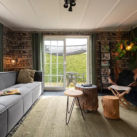 40, Theme Forest World - Dogs Allowed! Chalet Oisterwijk