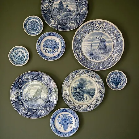 40, Theme Forest World - Dogs Allowed! Alpstuga