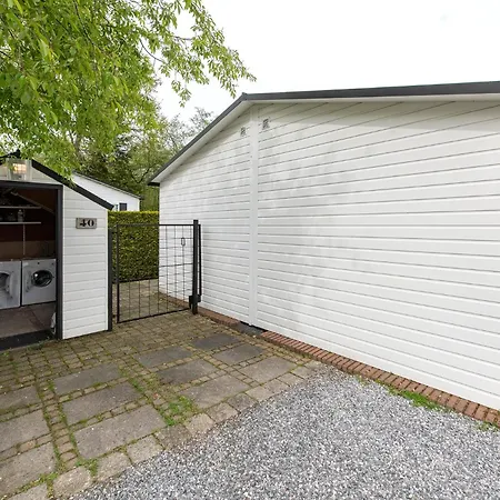 40, Theme Forest World - Dogs Allowed! * Oisterwijk