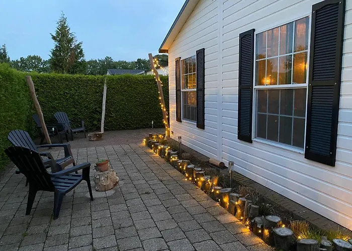 40, Theme Forest World - Dogs Allowed! Σαλέ