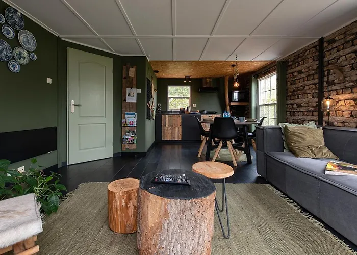 Σαλέ 40, Theme Forest World - Dogs Allowed! *