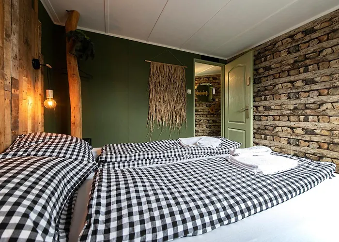 40, Theme Forest World - Dogs Allowed! Σαλέ *