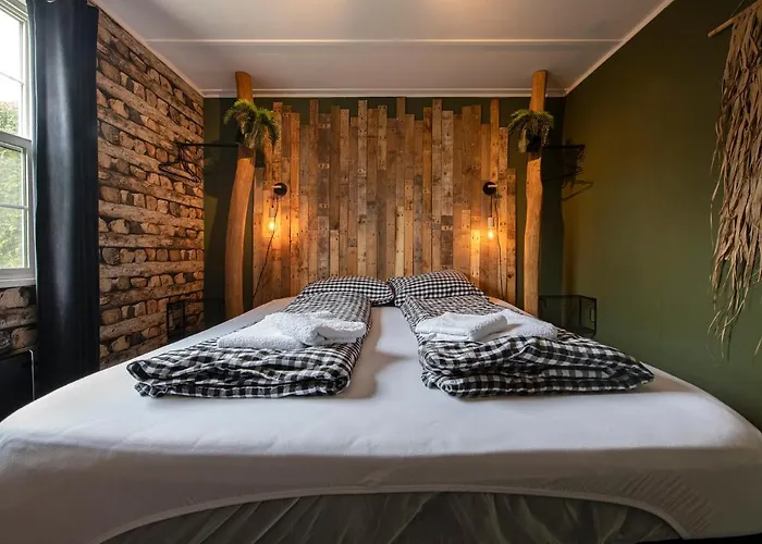 40, Theme Forest World - Dogs Allowed! オーイステルウェイク